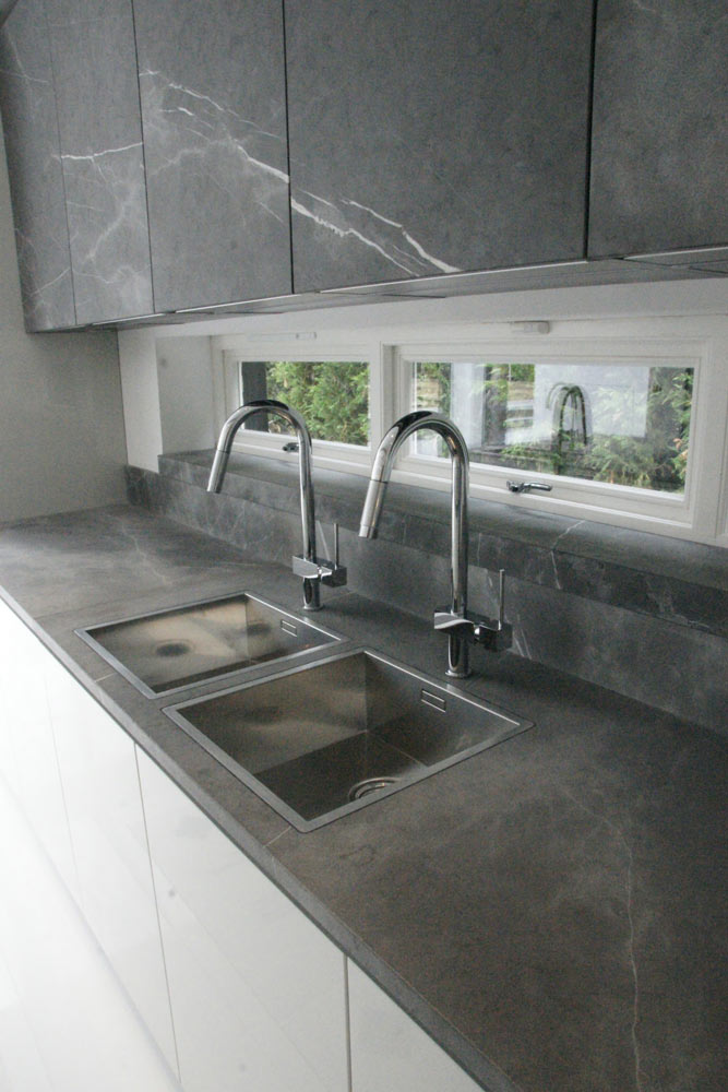 New Build, Cobham