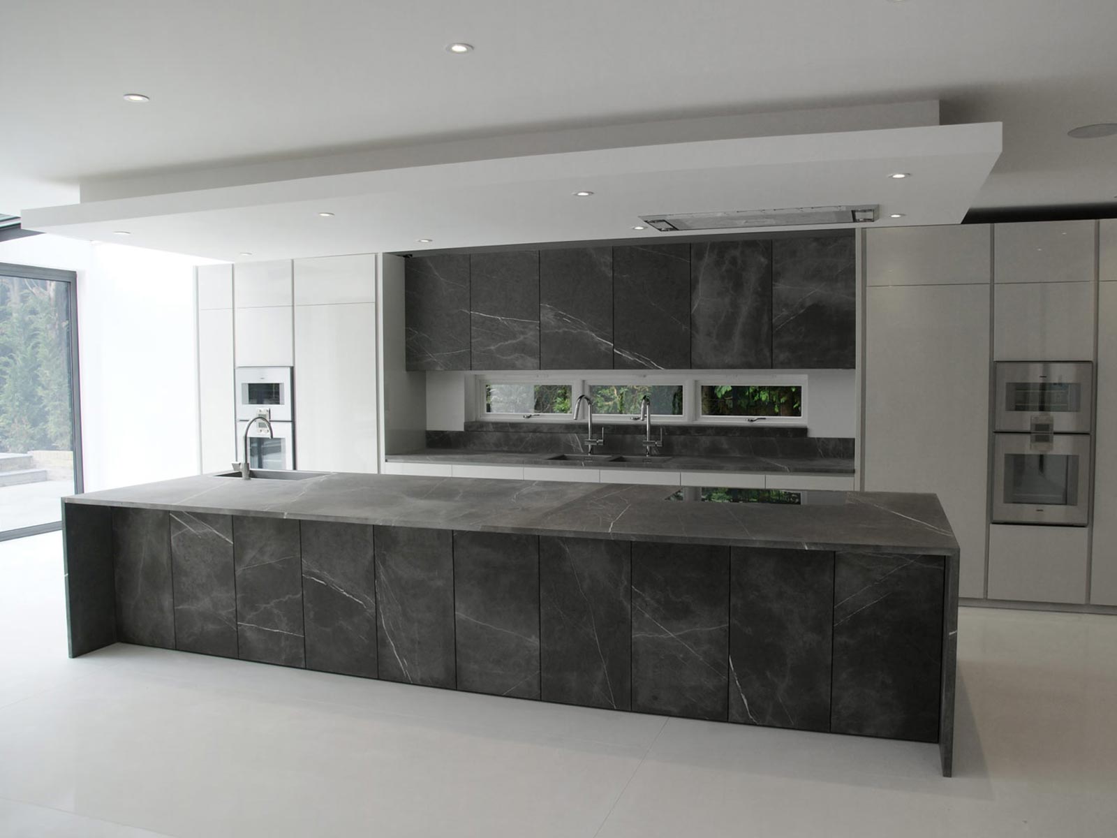 New Build, Cobham